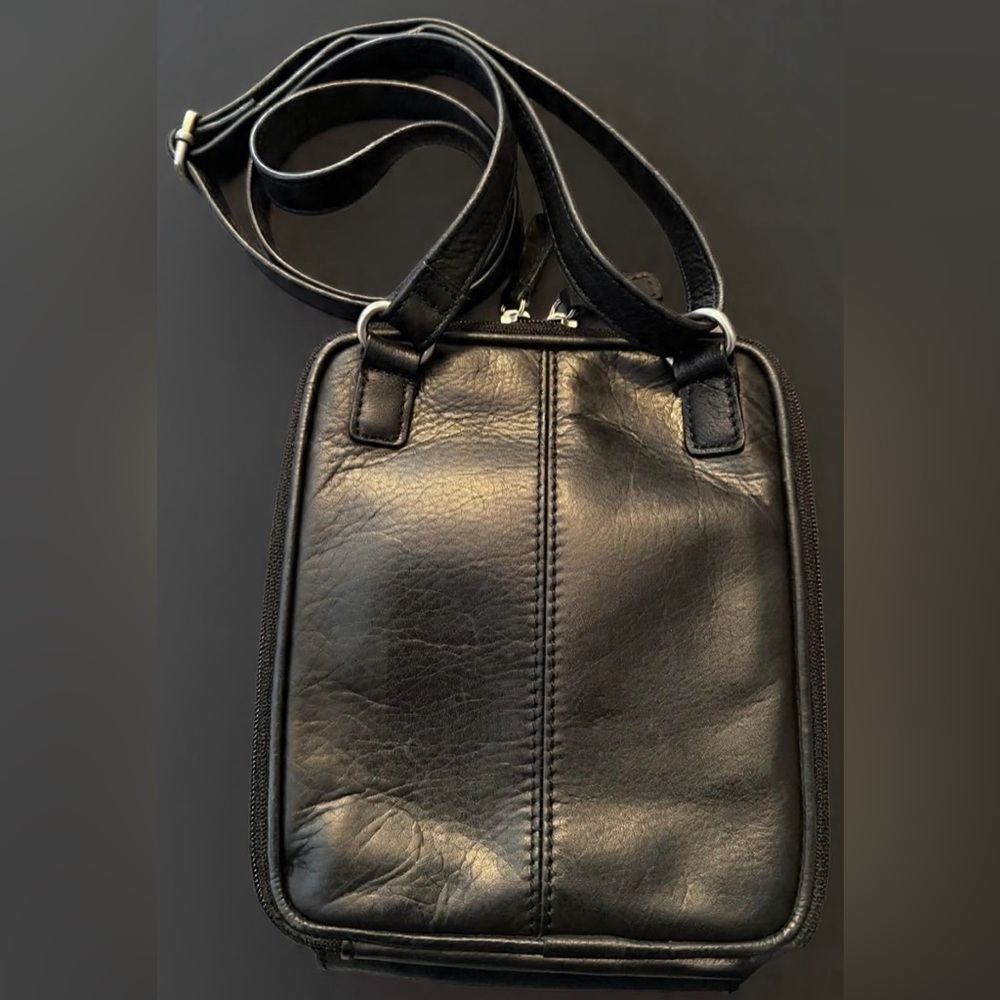 FOSSIL- Black Leather Crossbody Bag - Picture 2 of 5
